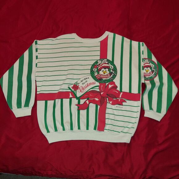 Vintage 80s 1988 Women's Red and Green Christmas Penguin Sweatshirt - Picture 1 of 4